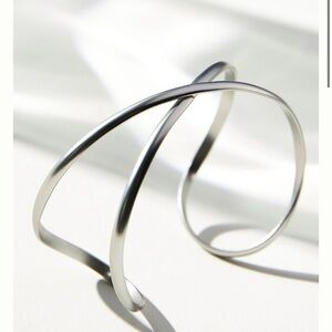 Anthropologie Twisted bracelet cuff in silver nwt